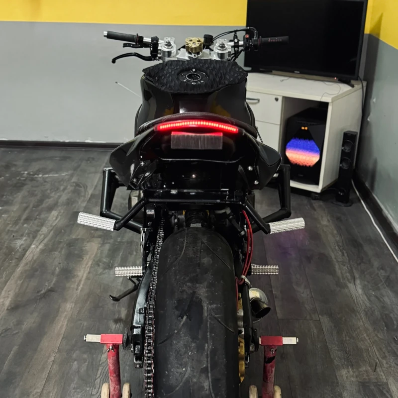 Honda Cbr Стънт F4i, снимка 4 - Мотоциклети и мототехника - 53113255