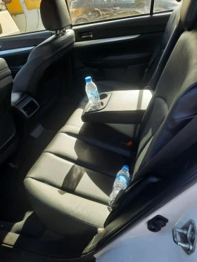 Subaru Outback Лека кола, снимка 4