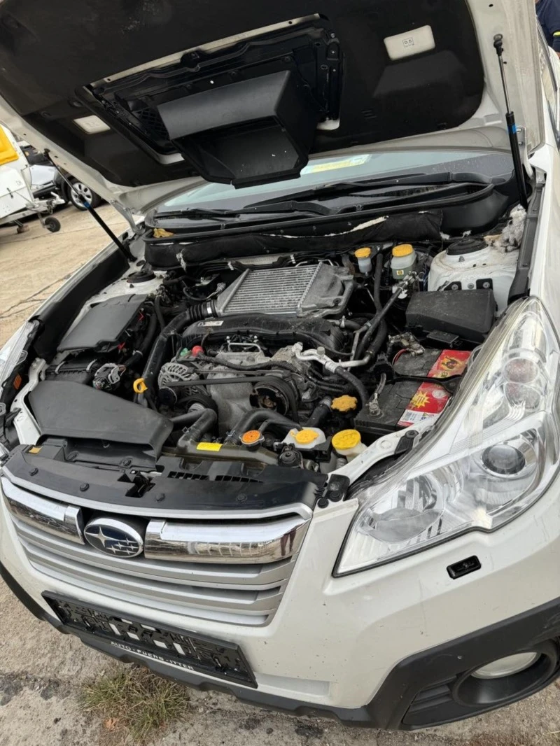 Subaru Outback Лека кола, снимка 7 - Автомобили и джипове - 42752148