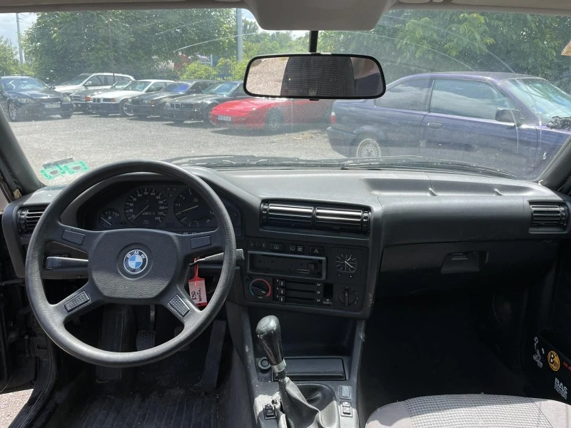 BMW 318, снимка 10 - Автомобили и джипове - 47075140