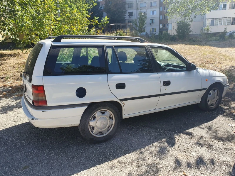 Opel Astra, снимка 5 - Автомобили и джипове - 47232385