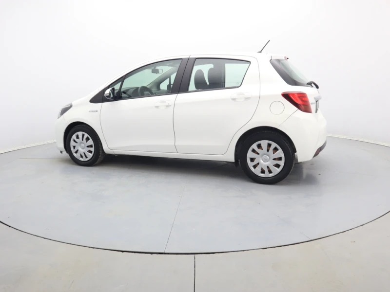 Toyota Yaris, снимка 7 - Автомобили и джипове - 47929547