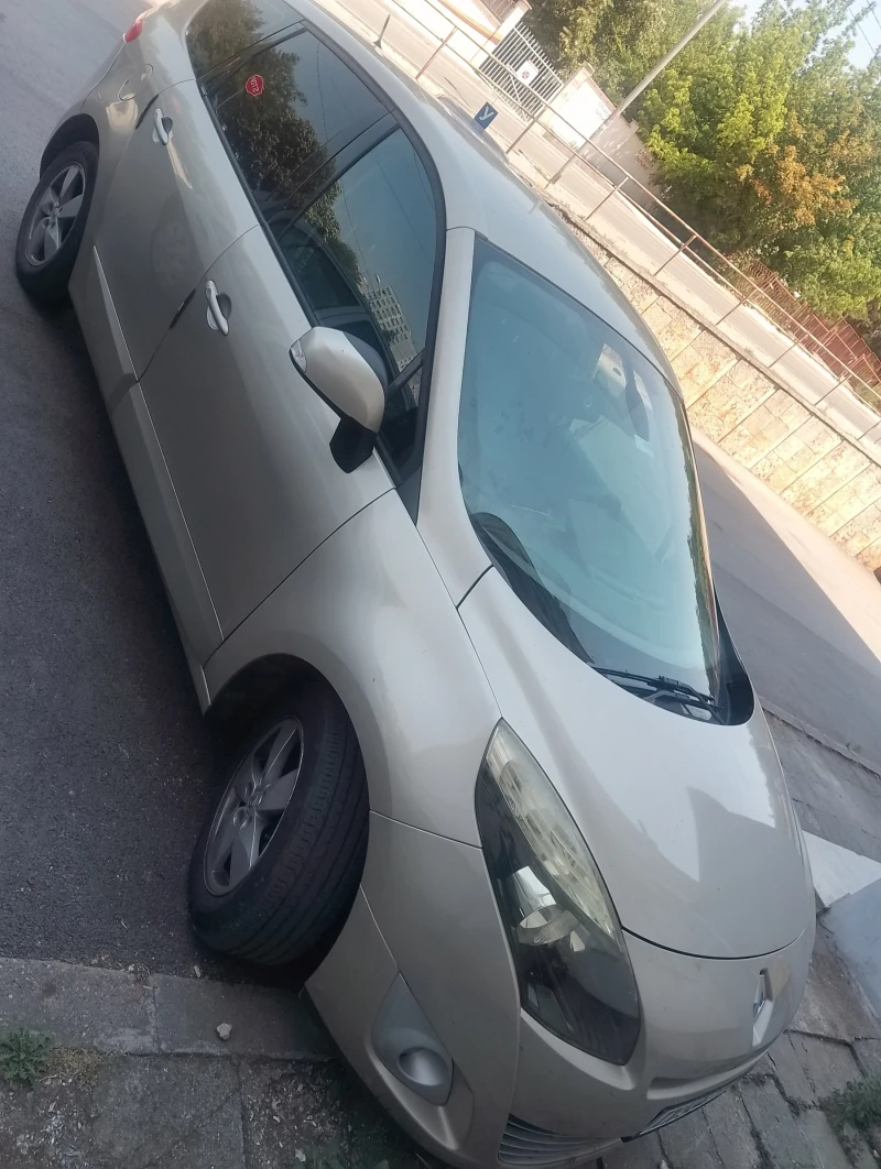 Renault Grand scenic, снимка 5 - Автомобили и джипове - 49537137