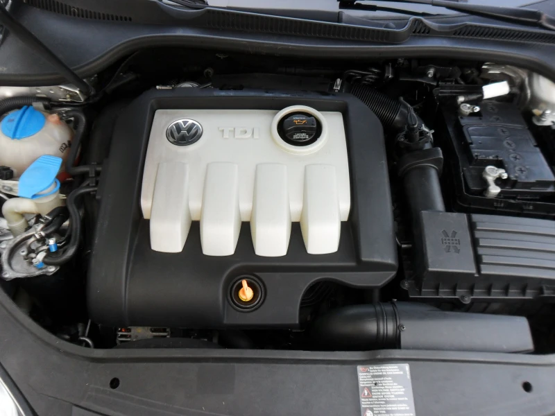 VW Golf 1, 9-TDI-KLIMATRONIK-ITALY, снимка 14 - Автомобили и джипове - 49920747