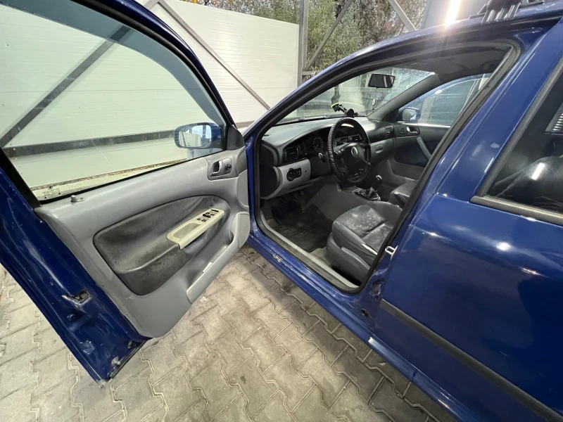 Skoda Octavia, снимка 12 - Автомобили и джипове - 52389687