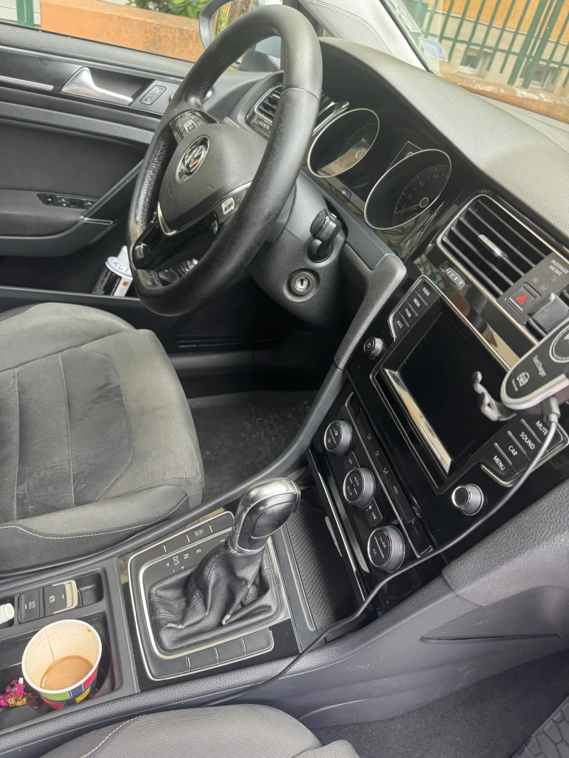 VW Golf 1.6 , снимка 3 - Автомобили и джипове - 52710305