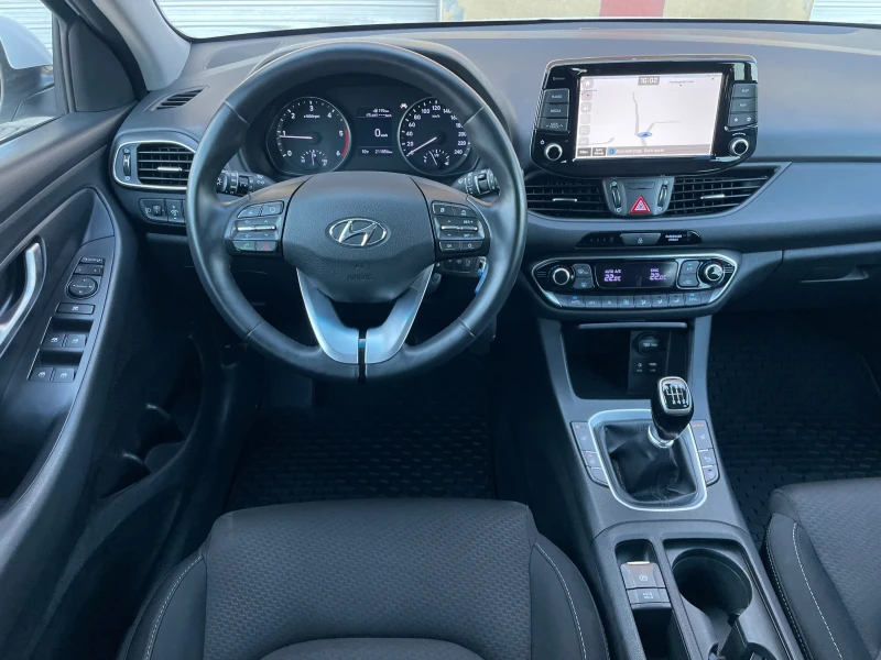 Hyundai I30 1.6CRDI 136к.с. NAVI CAMERA EURO6 ГЕРМАНИЯ, снимка 9 - Автомобили и джипове - 52765777