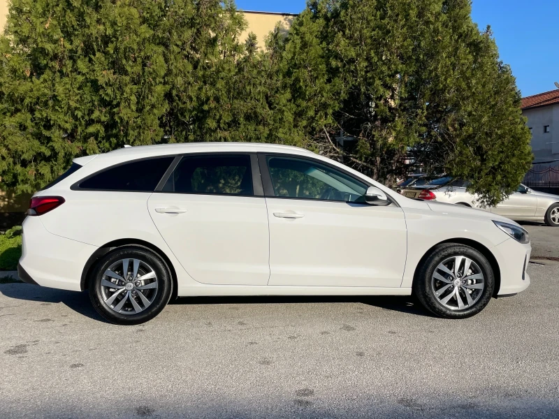 Hyundai I30 1.6CRDI 136к.с. NAVI CAMERA EURO6 ГЕРМАНИЯ, снимка 6 - Автомобили и джипове - 52765777