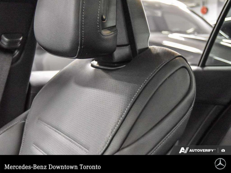 Mercedes-Benz C 300 * CARFAX * ЦЕНА ДО БГ, снимка 16 - Автомобили и джипове - 53237816