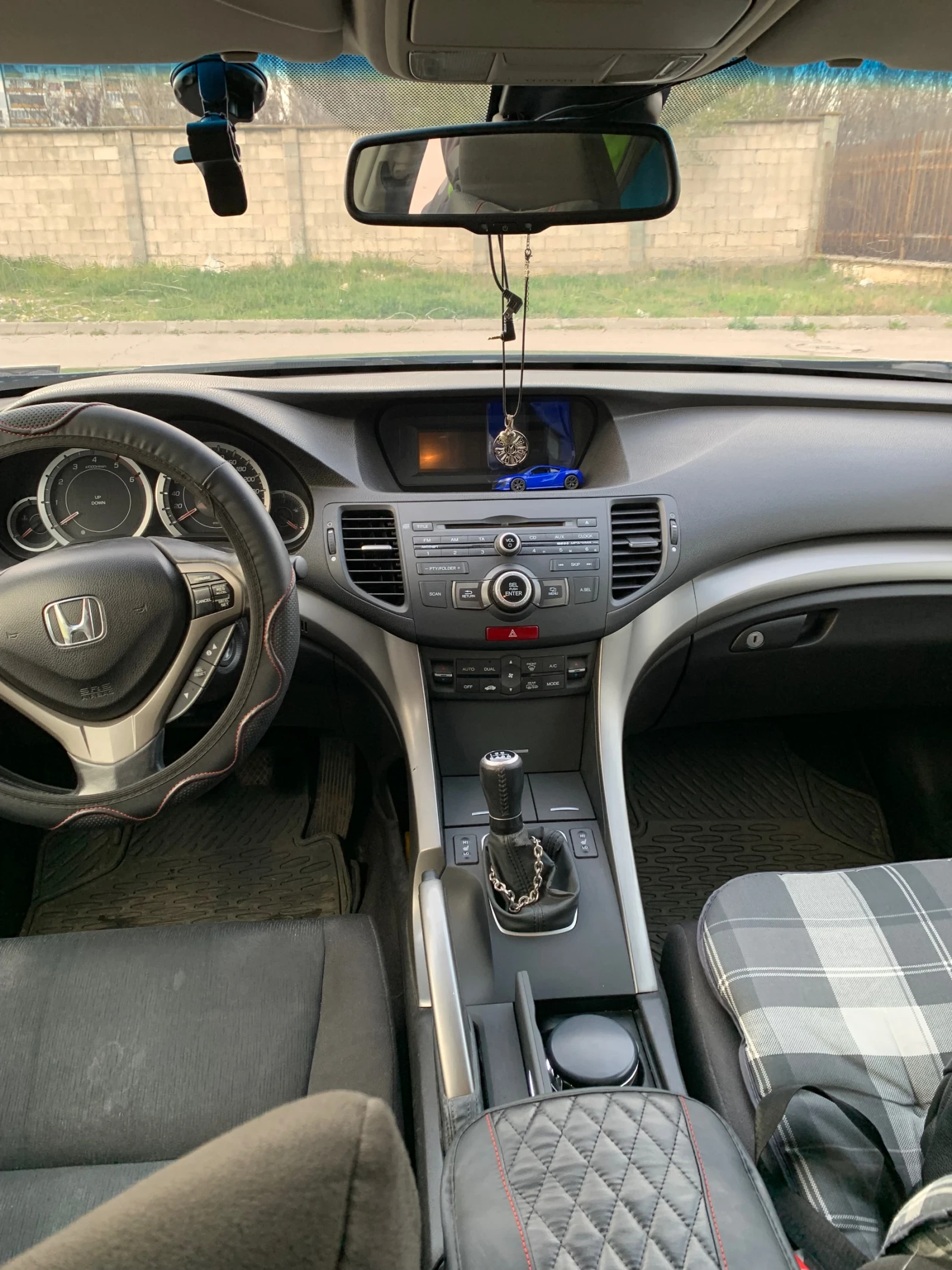 Honda Accord Турър - изображение 6