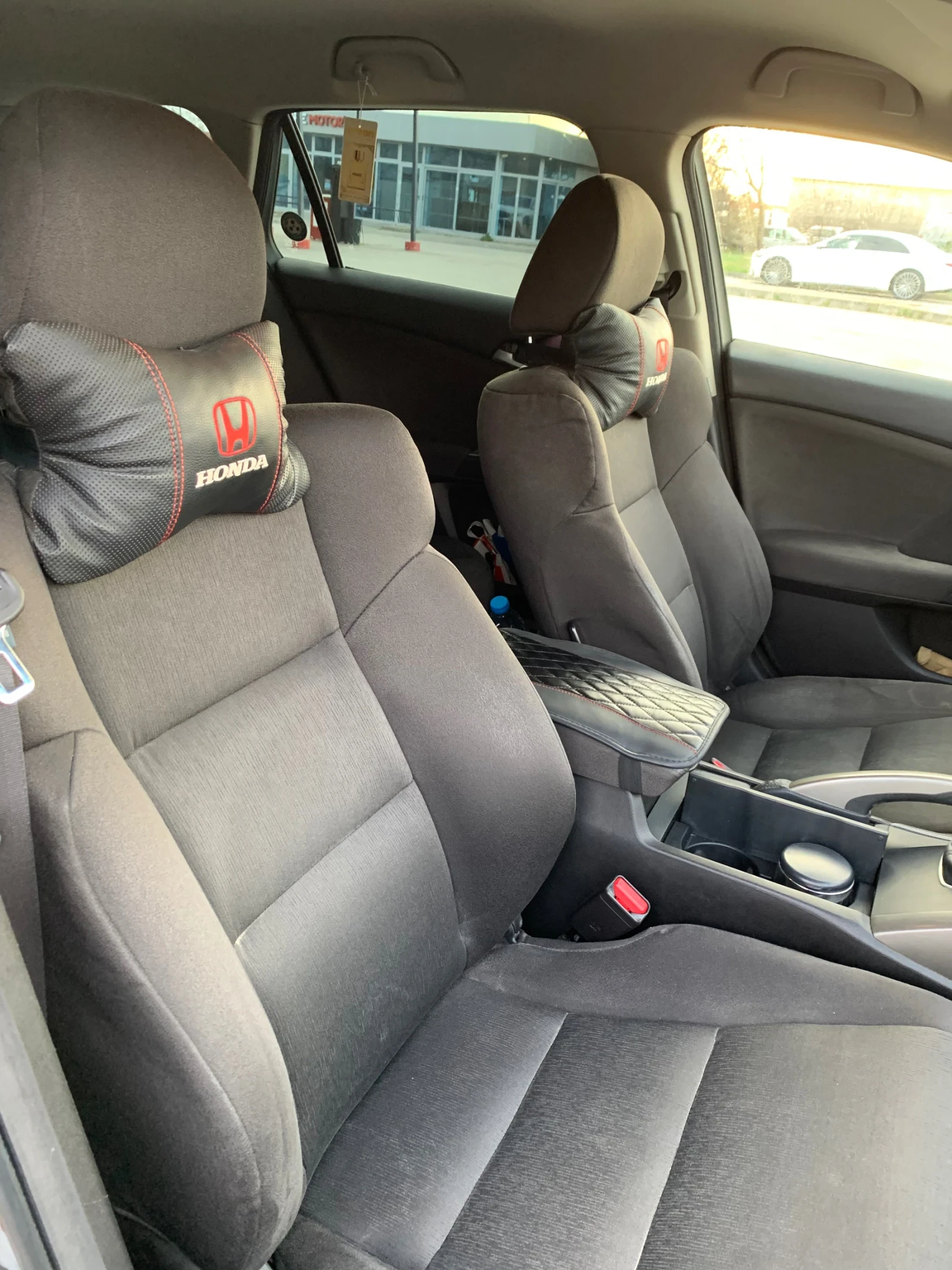 Honda Accord Турър - изображение 7