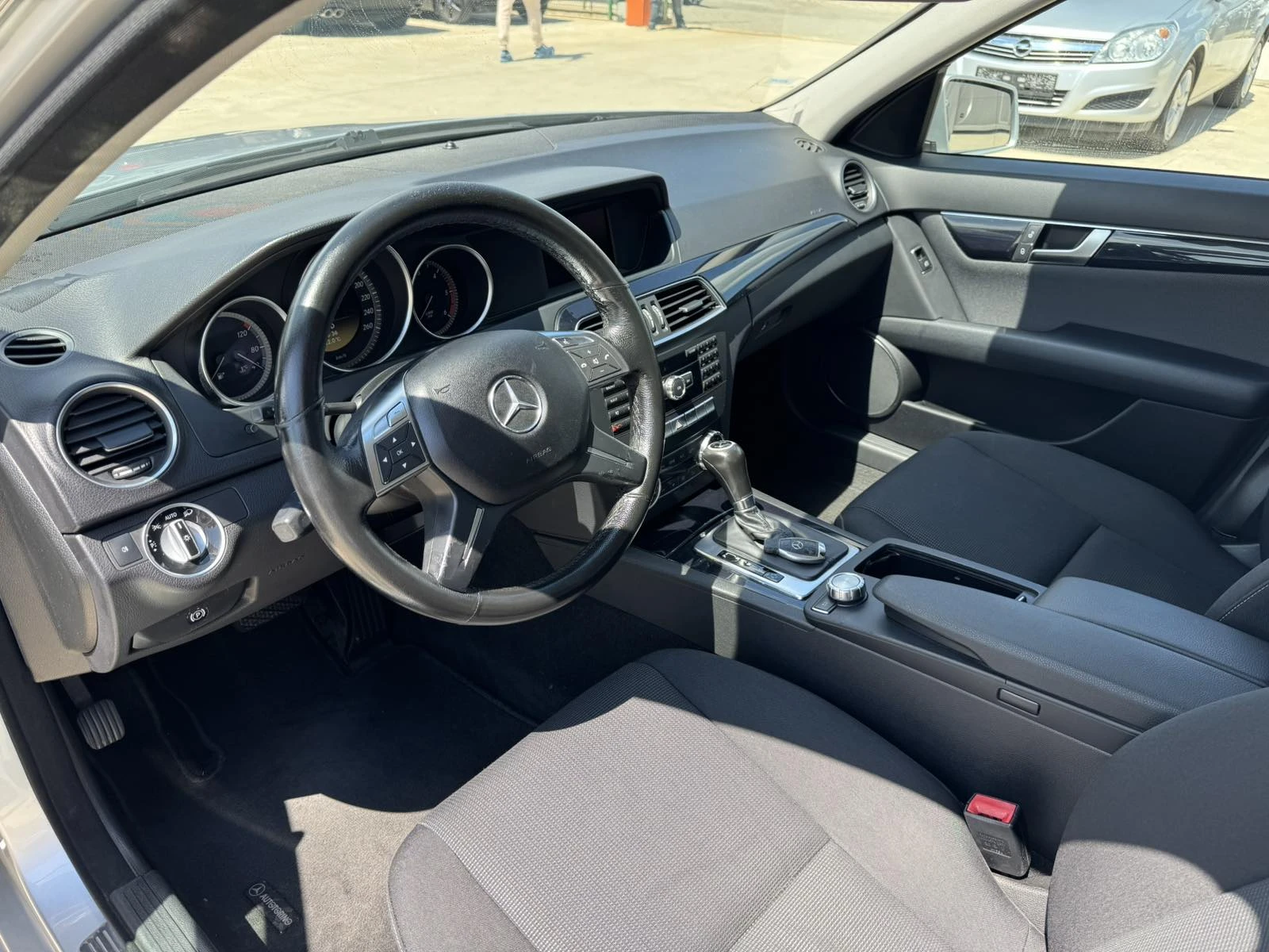 Mercedes-Benz C 220 2.2CDI * AMG* АВТОМАТ - изображение 8