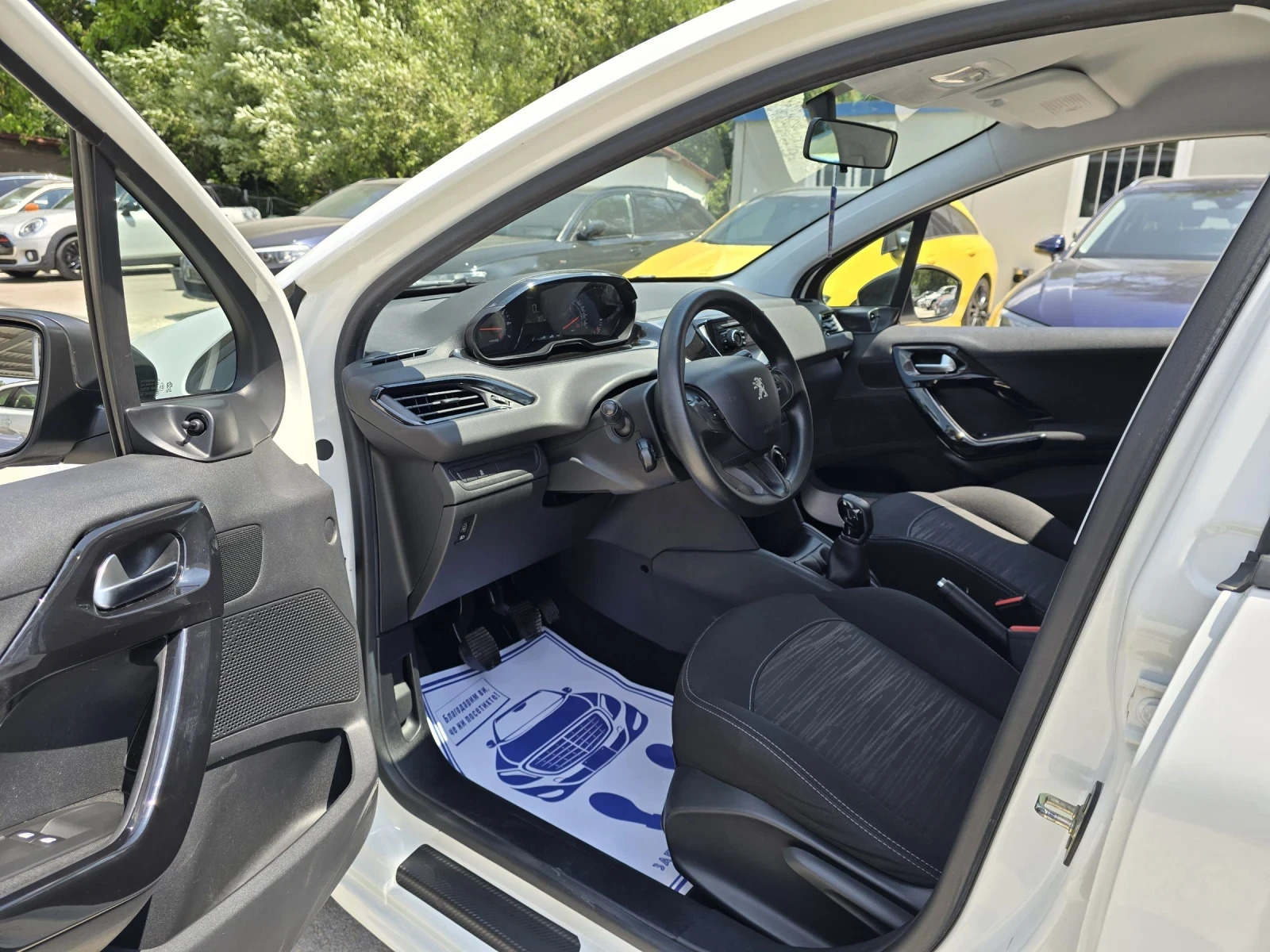Peugeot 208 1.0VTi 68к.с 127хил км - изображение 10
