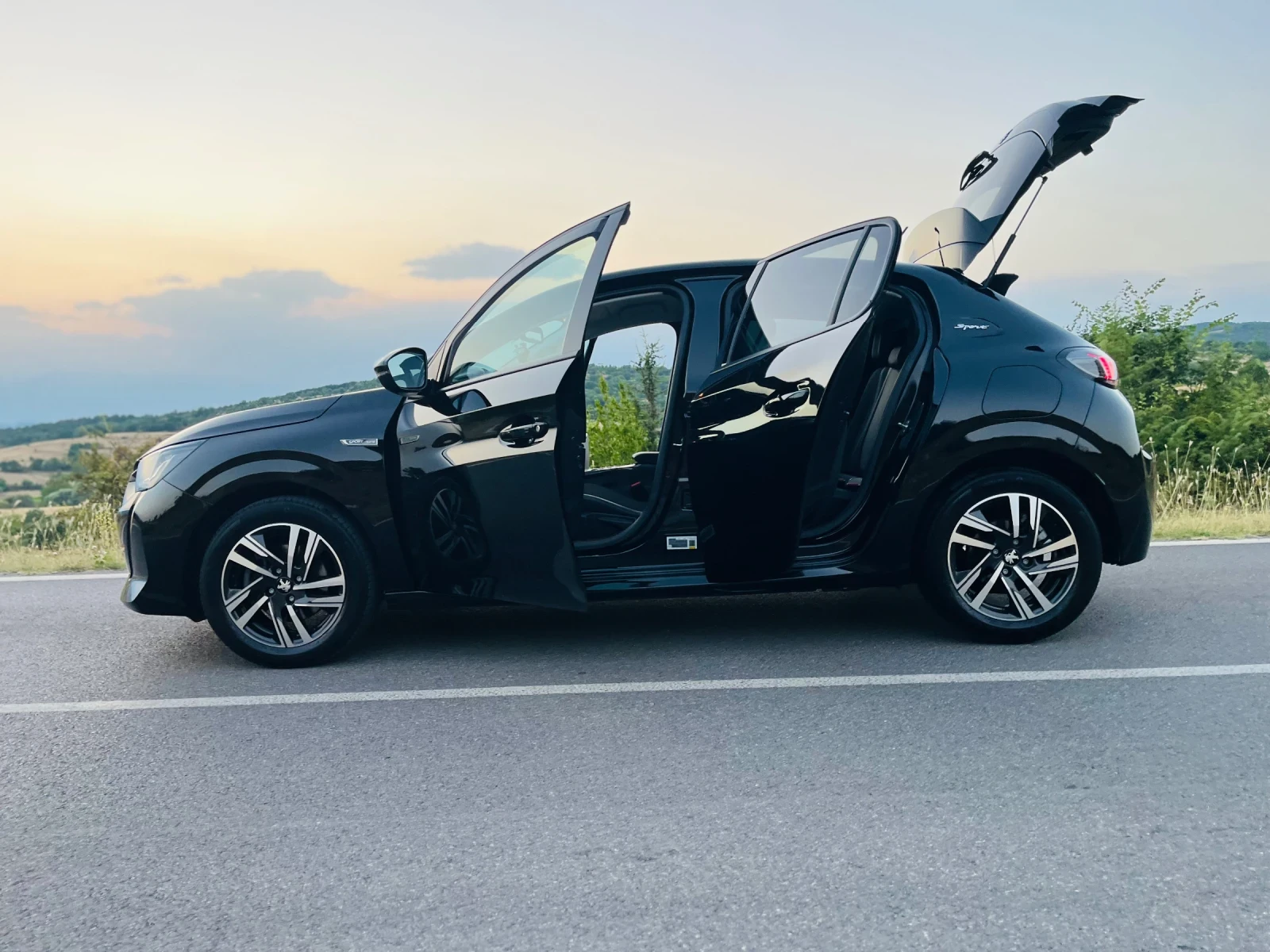 Peugeot 208 1.2 PureTech Sport (101кс) - изображение 8