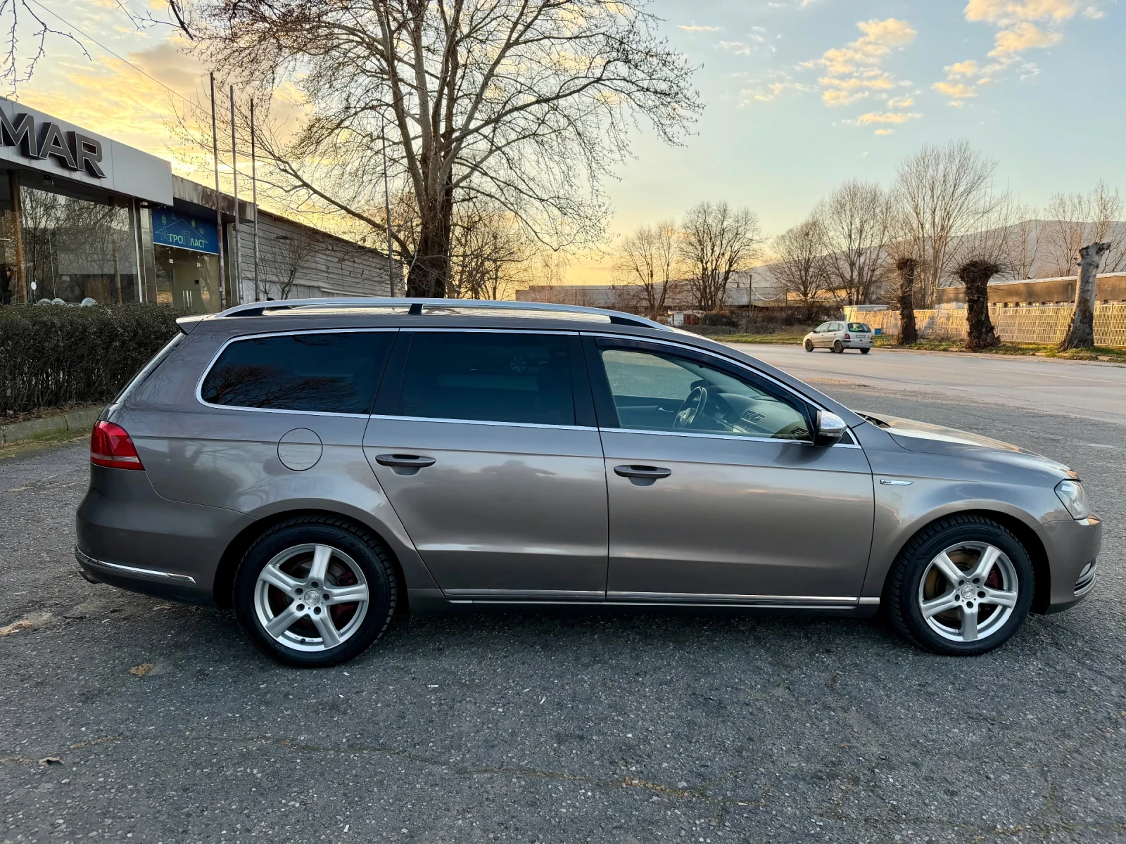 VW Passat 2.0 TDI 170к.с. 4 Motion R - Line, снимка 8 - Автомобили и джипове - 52532764