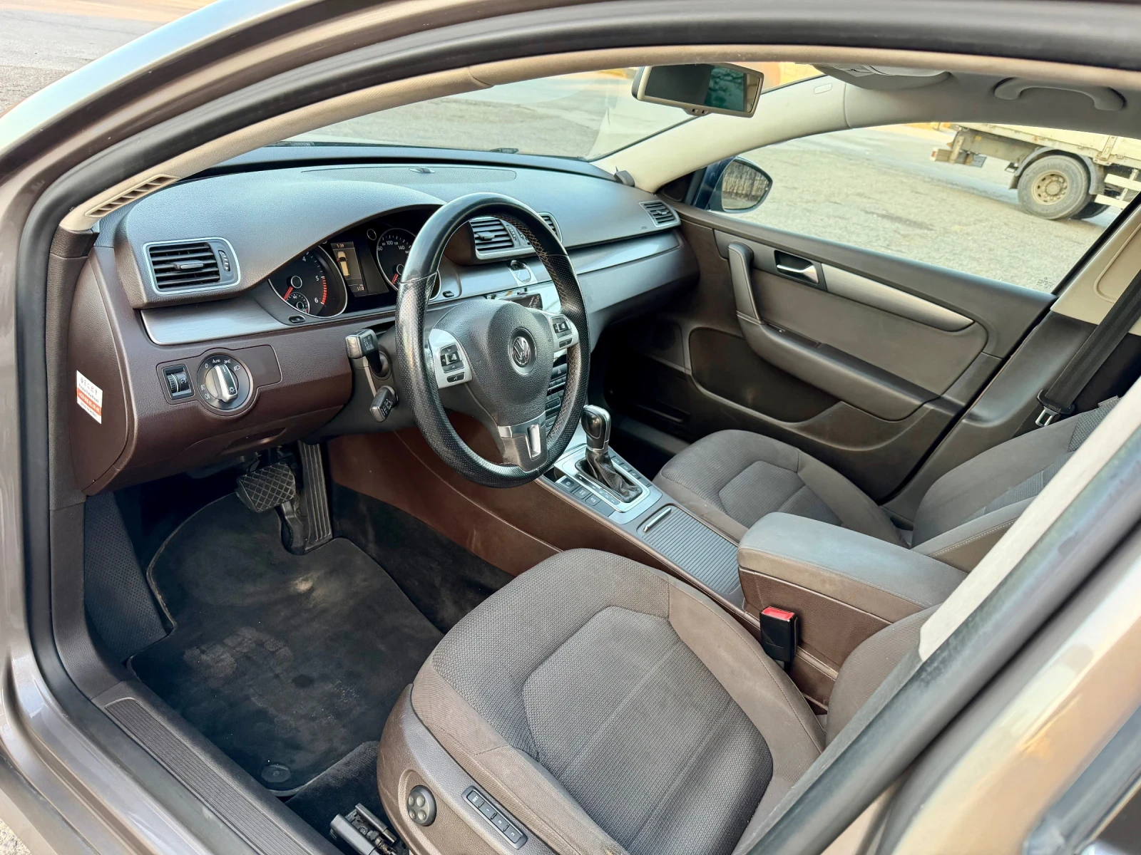 VW Passat 2.0 TDI 170к.с. 4 Motion R - Line, снимка 9 - Автомобили и джипове - 52532764