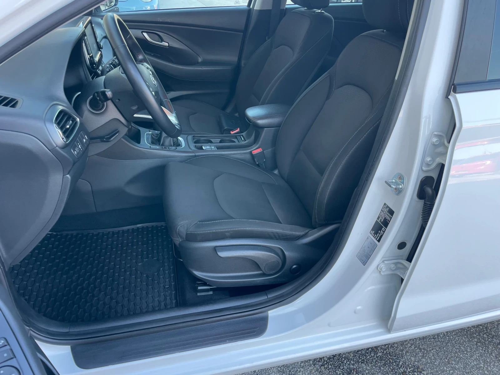 Hyundai I30 1.6CRDI 136�.�. NAVI CAMERA EURO6 �������� | Mobile.bg � ����������� 13