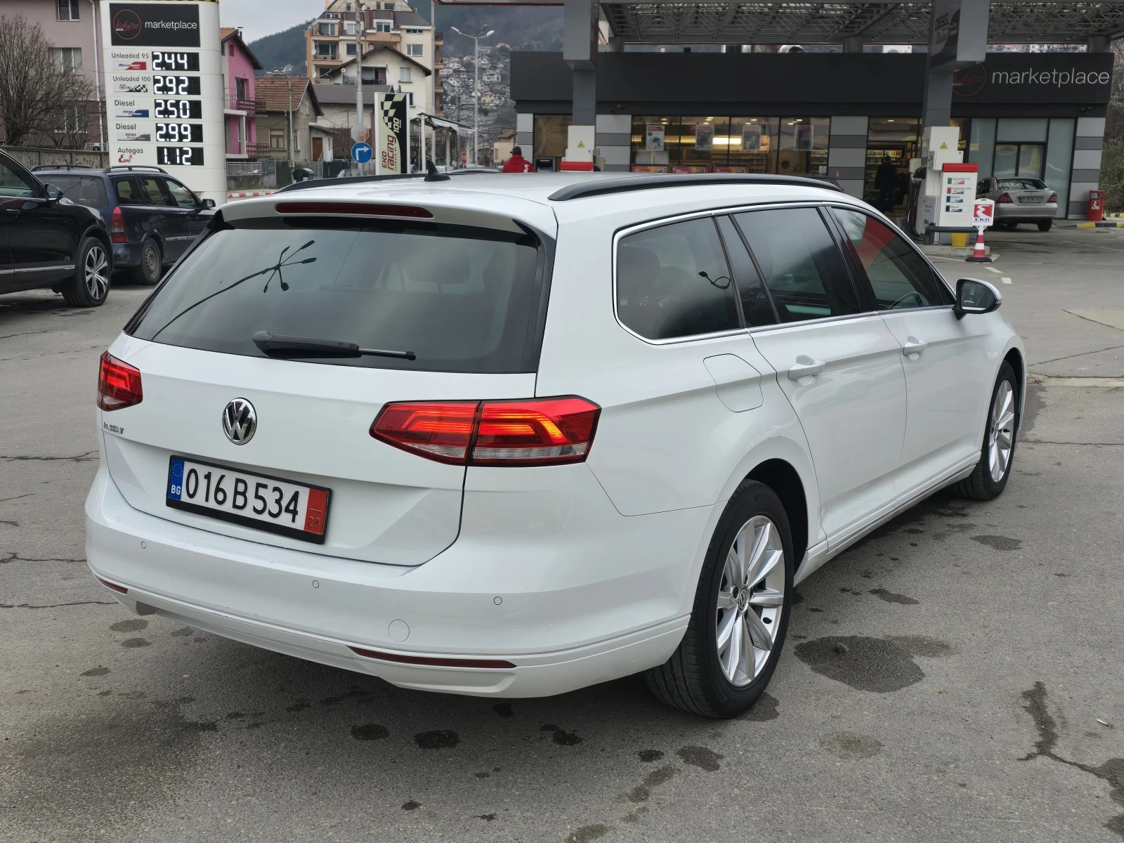 VW Passat 2.0 150 кония топ състояние  - изображение 8