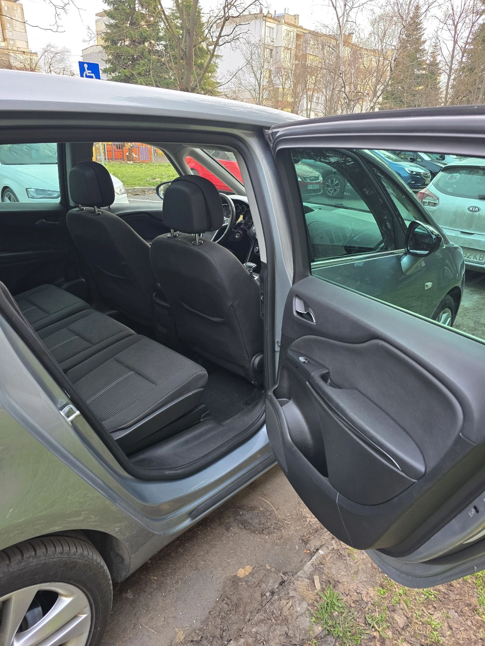 Opel Zafira, снимка 12 - Автомобили и джипове - 53798170