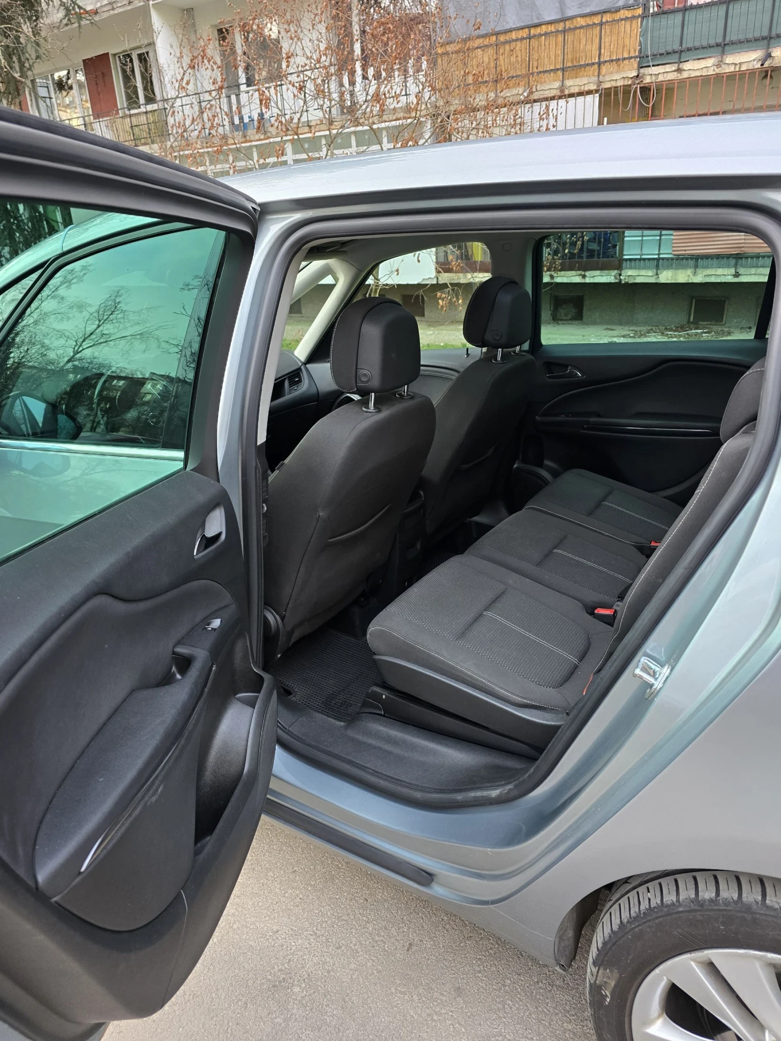 Opel Zafira, снимка 10 - Автомобили и джипове - 53798170