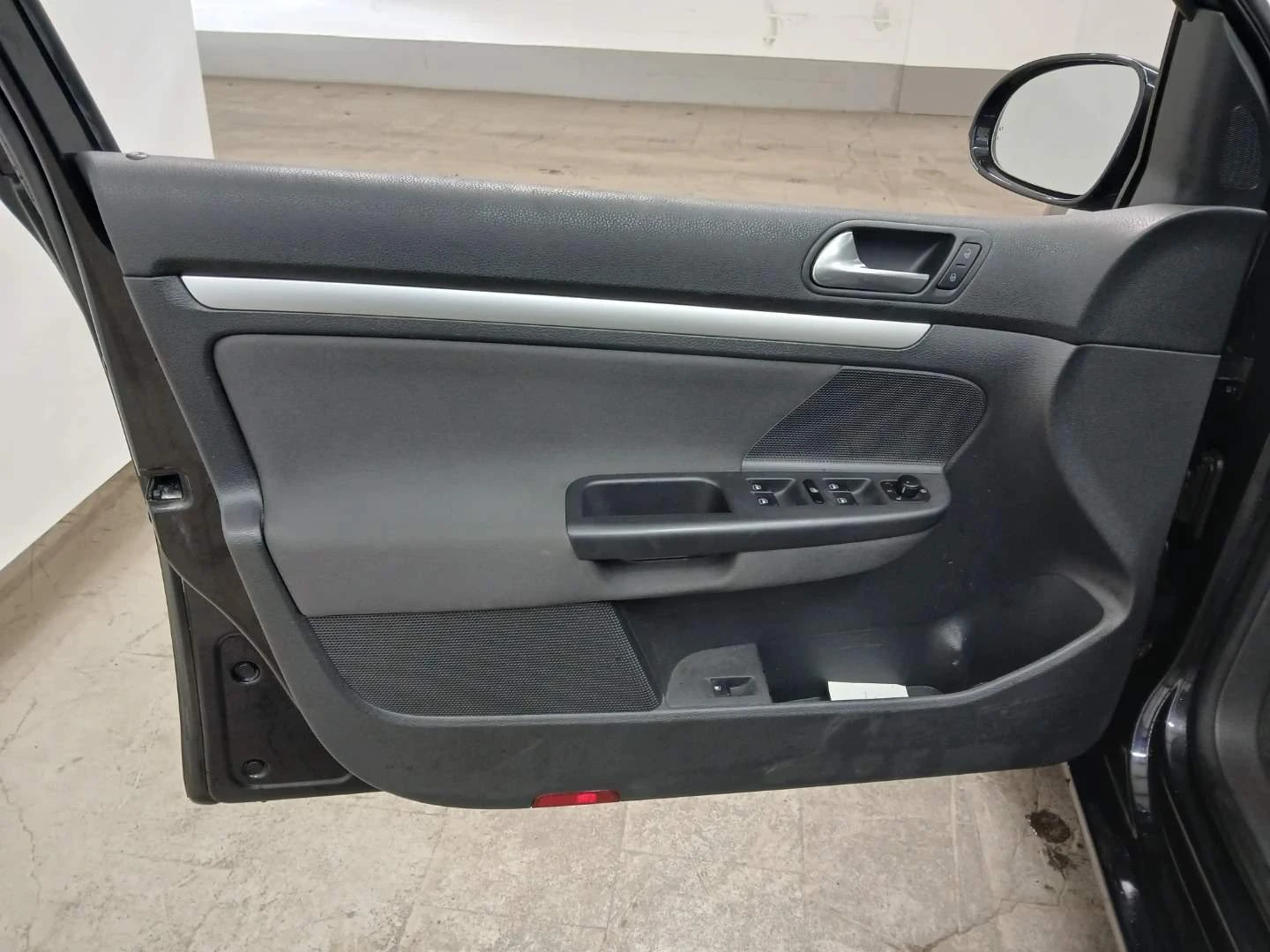 VW Golf 1.9 TDI Германия BLS Климатроник Нави Мултиволан, снимка 13 - Автомобили и джипове - 53800400