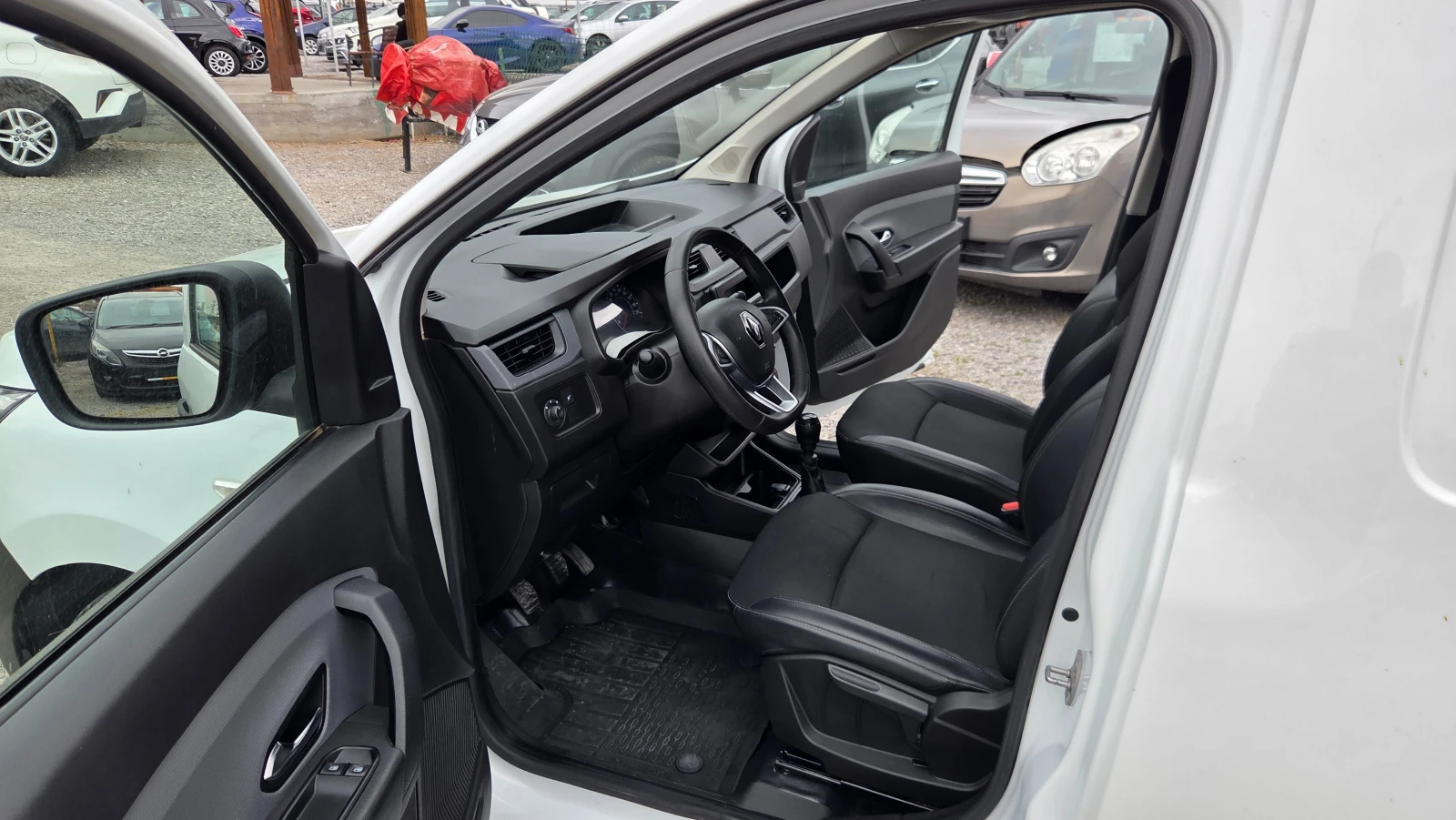 Renault Express 1.5d EUR.6B, снимка 11 - Автомобили и джипове - 54206078