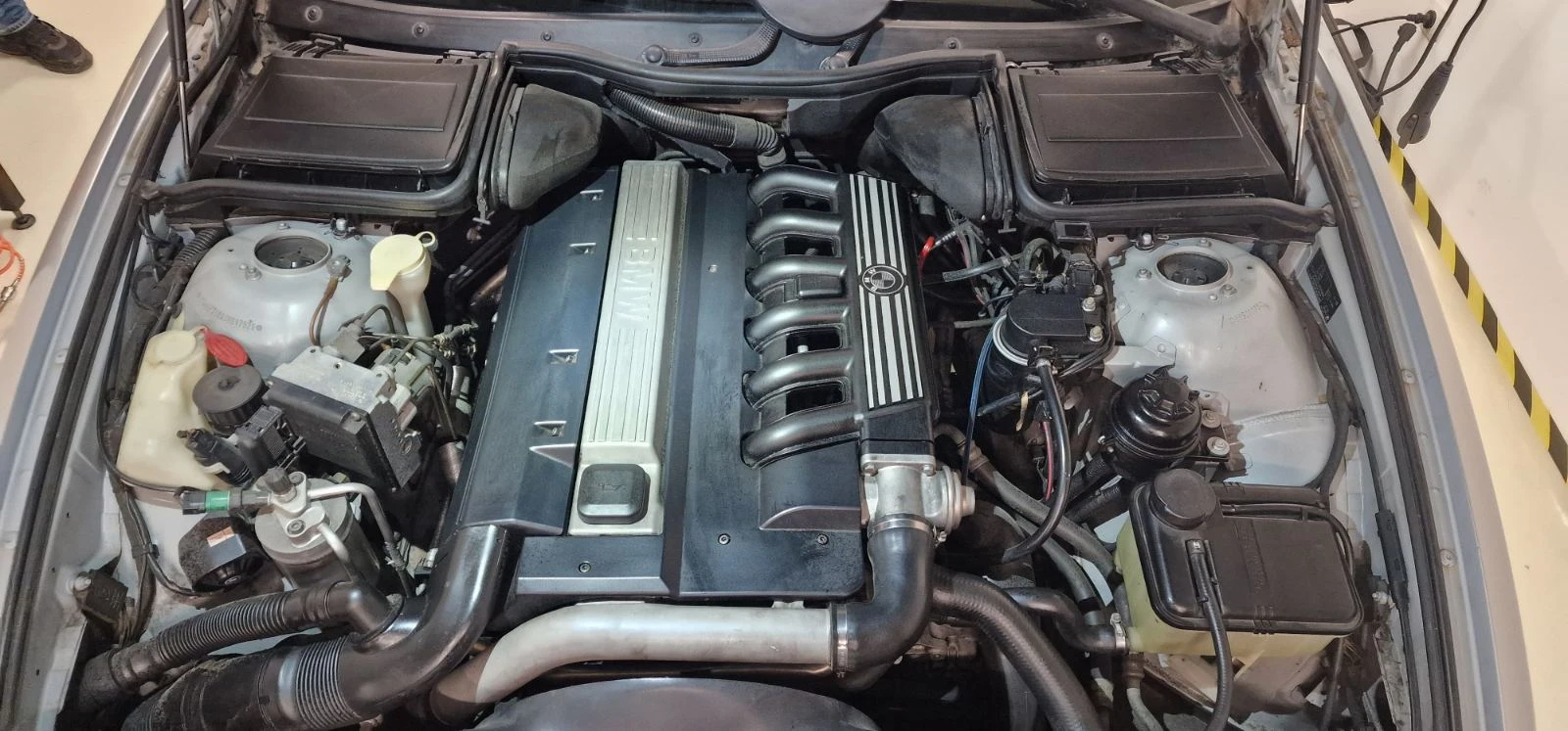 BMW 525 TDS, снимка 13 - Автомобили и джипове - 54427004