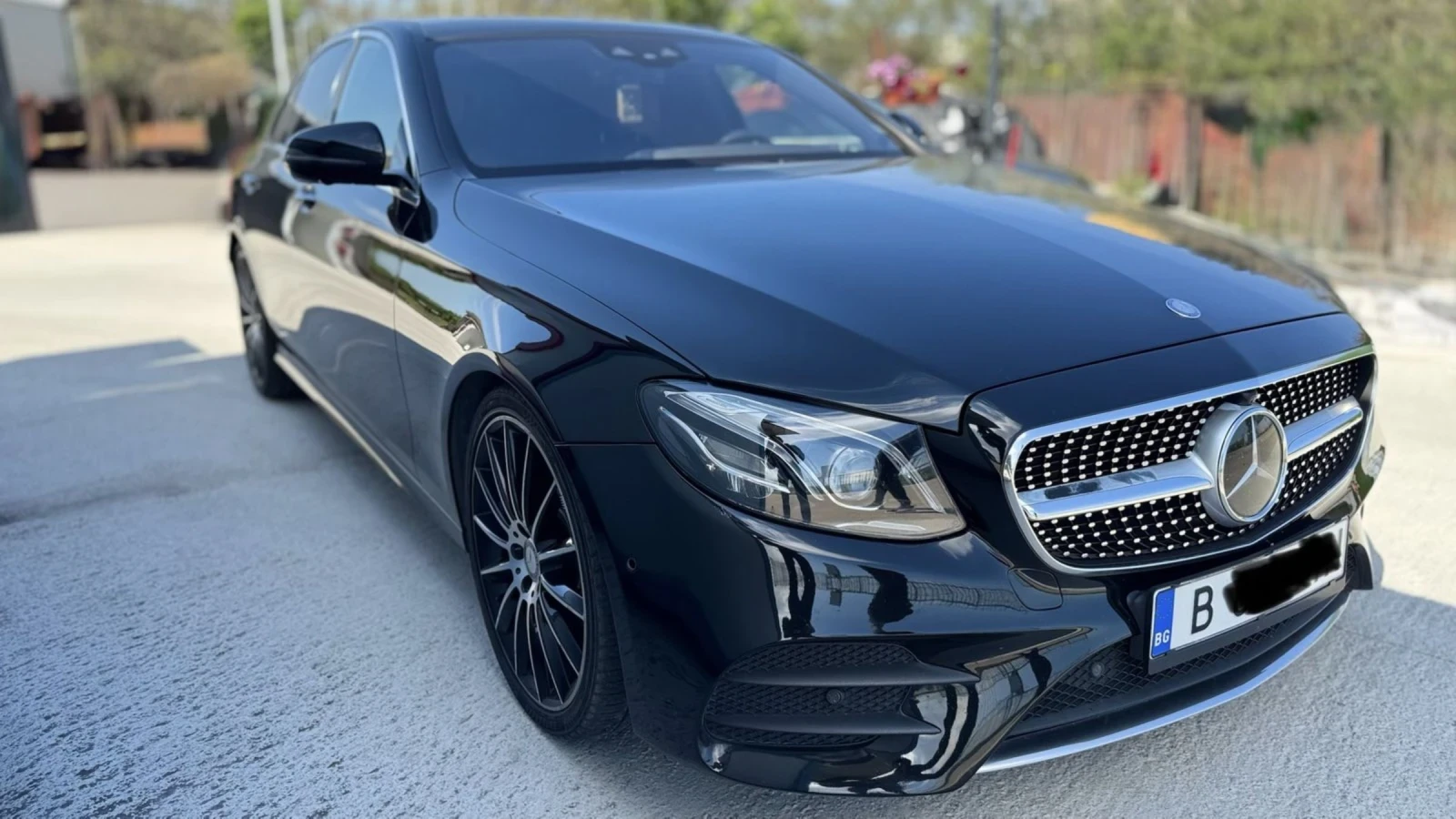 Mercedes-Benz E 350 AMG / Burmester/ 350d / 360cam, снимка 2 - Автомобили и джипове - 54773915