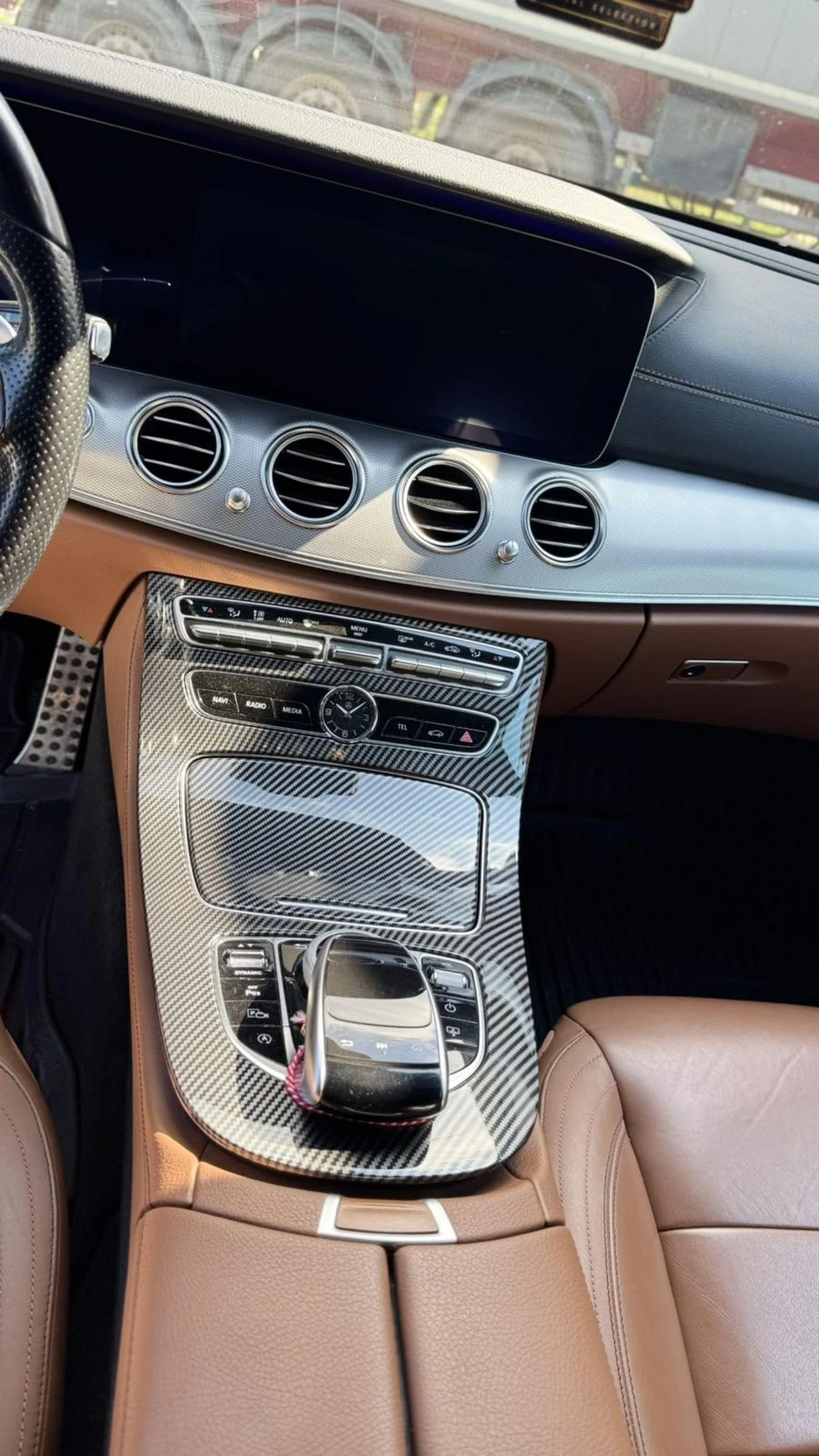 Mercedes-Benz E 350 AMG / Burmester/ 350d / 360cam, снимка 11 - Автомобили и джипове - 54773915