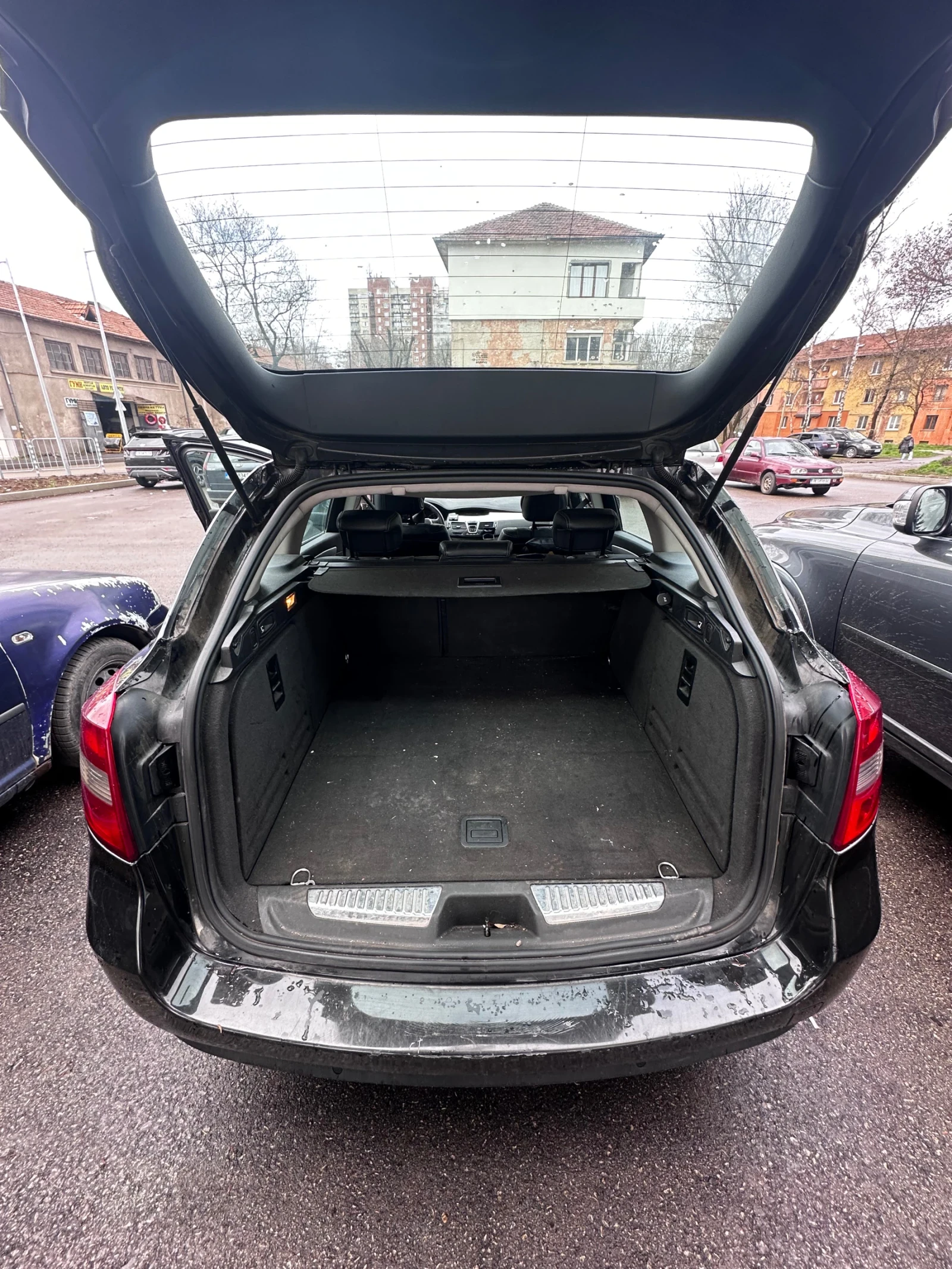 Renault Laguna Renault Laguna III Grandtour 2.0 dCi 150 к.с. , снимка 6 - Автомобили и джипове - 54681885