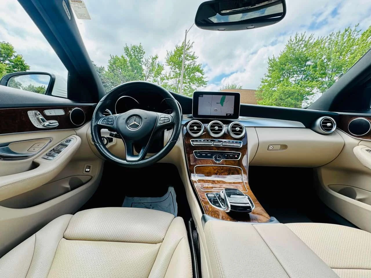 Mercedes-Benz C 300 | AMG LINE | ПОДГРЕВ | ПАНОРАМА | , снимка 8 - Автомобили и джипове - 55183092