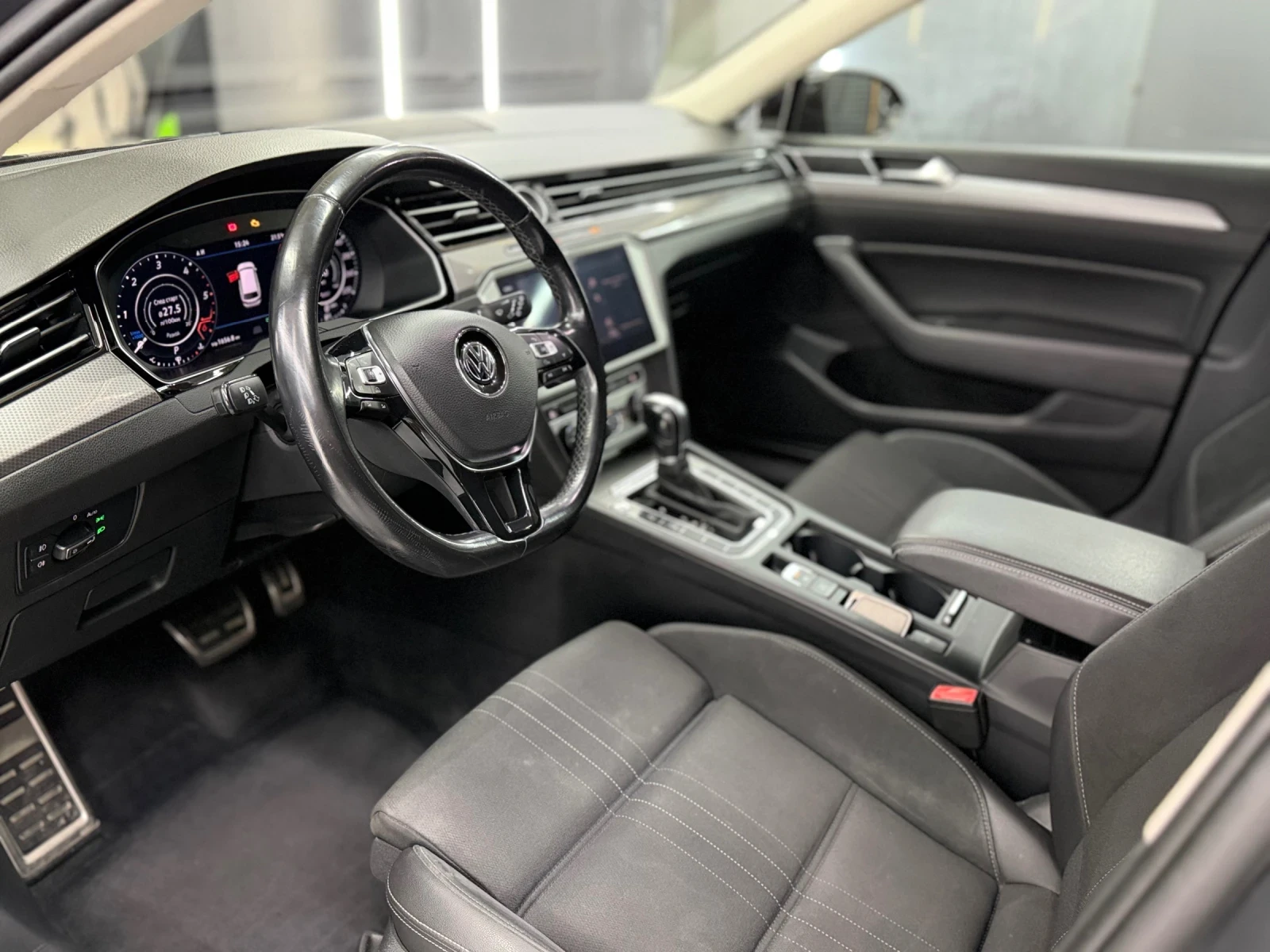 VW Passat, снимка 15 - Автомобили и джипове - 55588954