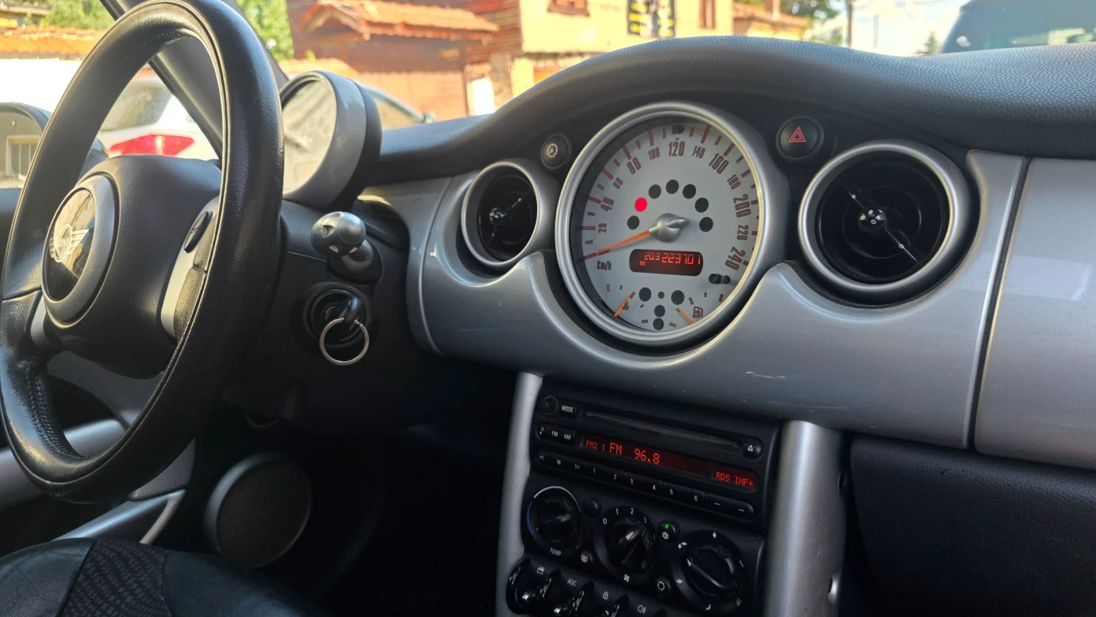 Mini Cooper 1.6, снимка 8 - Автомобили и джипове - 55663171