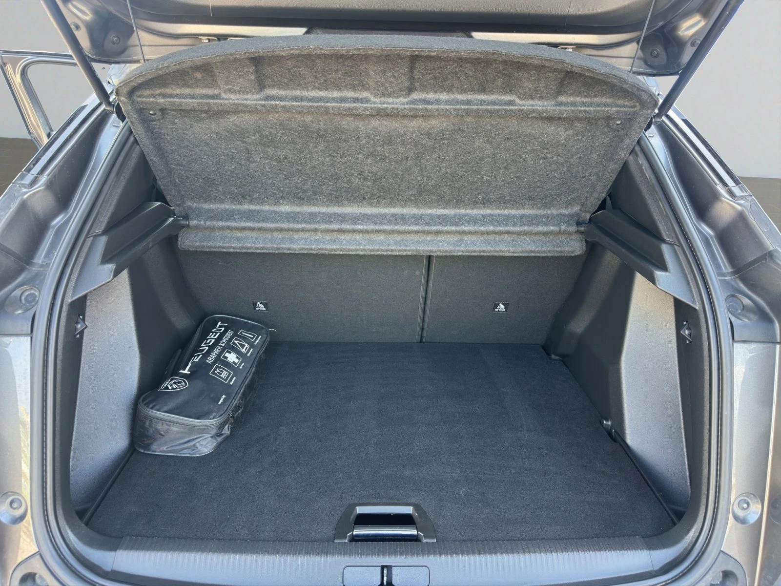 Peugeot 2008 ALLURE PACK 1.2 PureTech 130 EAT8 EURO6//2203213 | Mobile.bg � ����������� 13