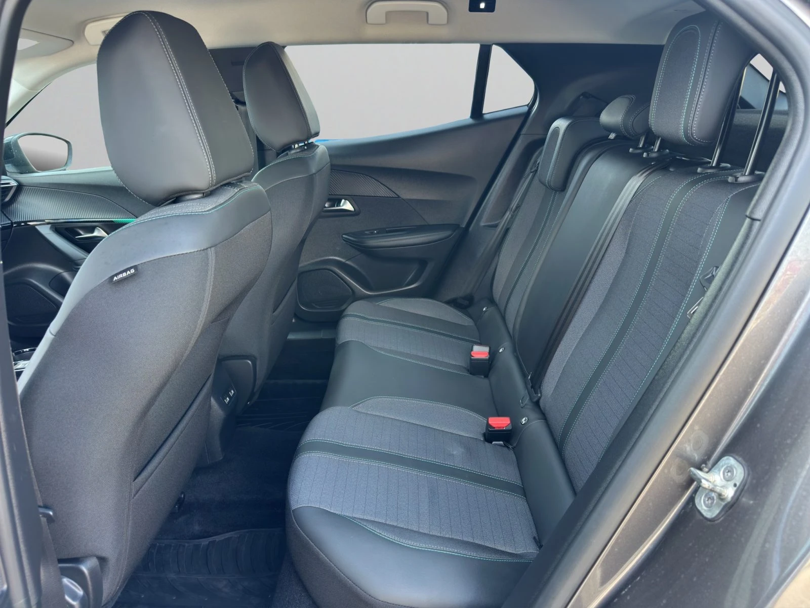 Peugeot 2008 ALLURE PACK 1.2 PureTech 130 EAT8 EURO6//2203213 | Mobile.bg � ����������� 12