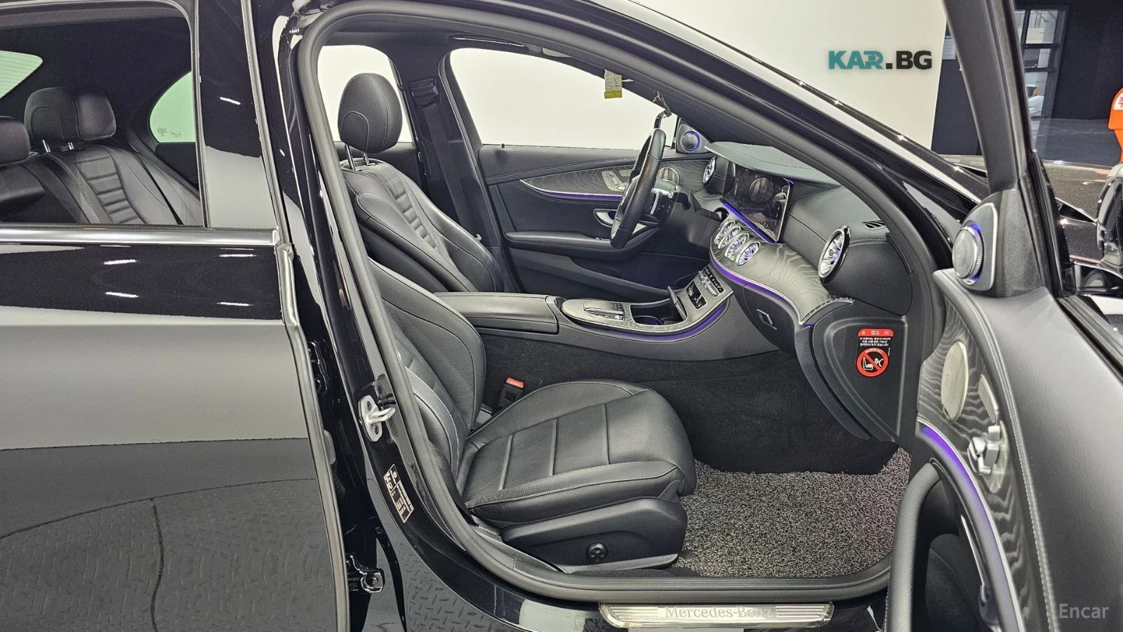 Mercedes-Benz E 350 4MATIC/AMG-LINE/DRIVE-ASSISTS/SUNROOF, снимка 15 - Автомобили и джипове - 55699338
