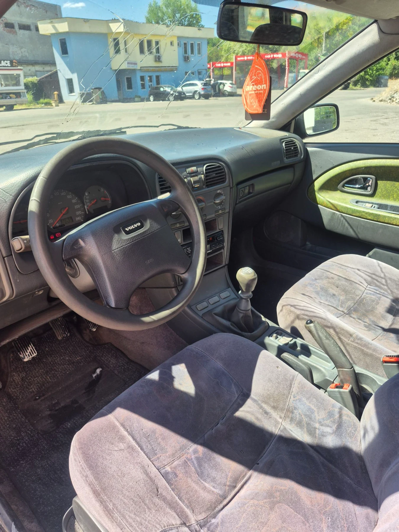 Volvo V40 1.9 TD, снимка 8 - Автомобили и джипове - 55781565