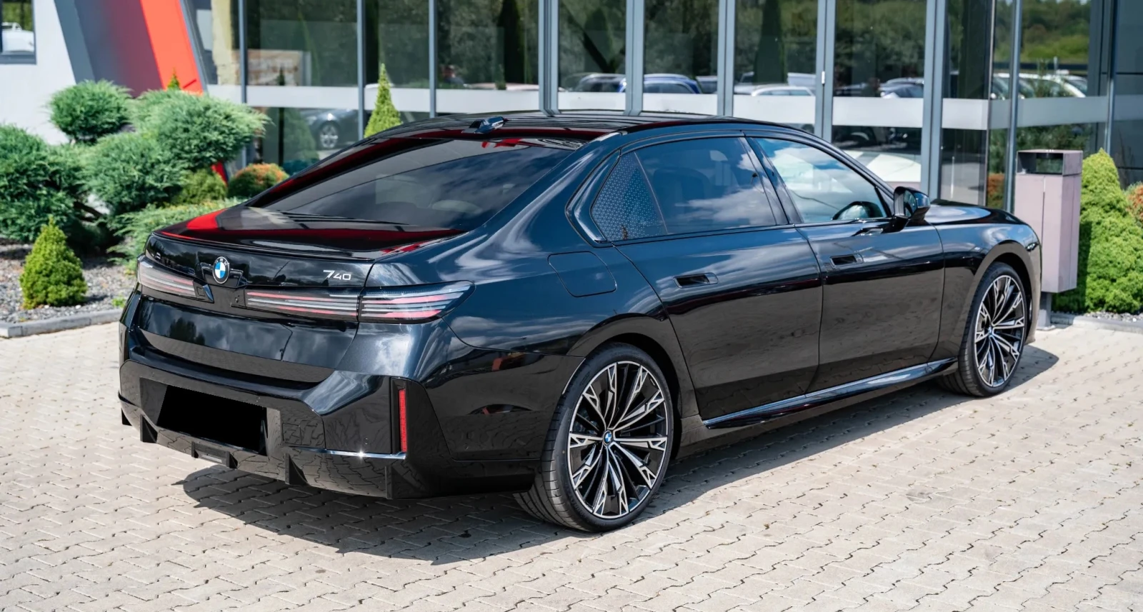 BMW 740 i xDrive M-Sport PRO MHEV, снимка 4 - Автомобили и джипове - 55903010