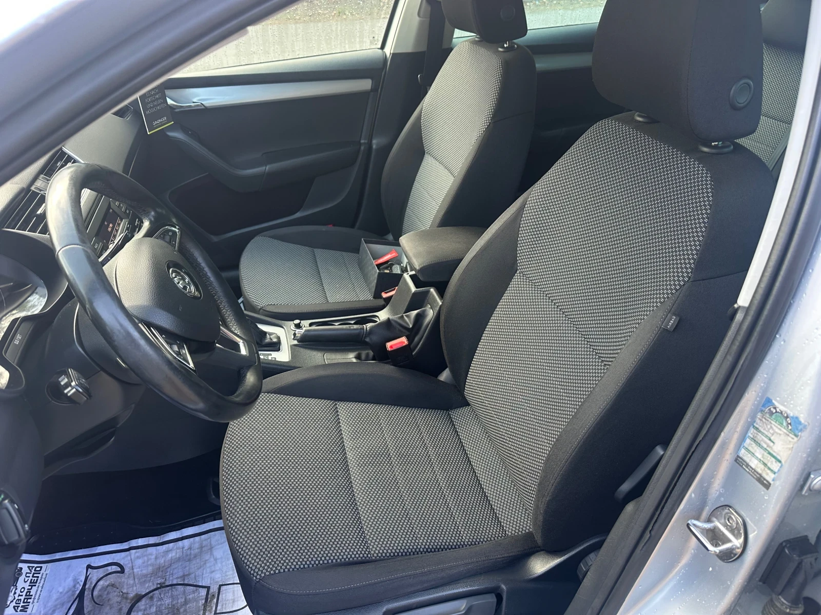 Skoda Octavia 2.0 150кс DSG, снимка 9 - Автомобили и джипове - 56064302