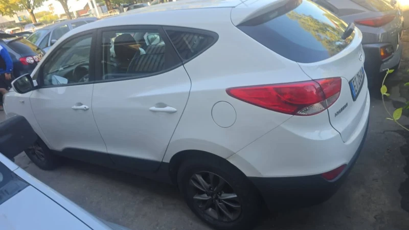 Hyundai IX35 1.7дизел, снимка 5 - Автомобили и джипове - 51787863