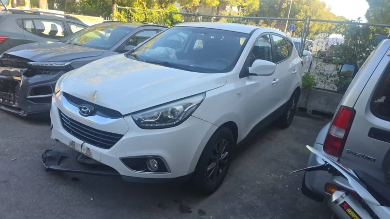 Hyundai IX35 1.7дизел, снимка 3 - Автомобили и джипове - 51787863