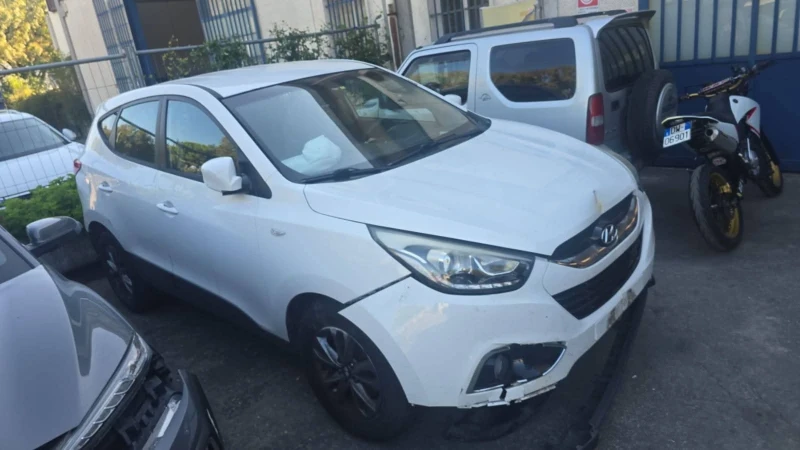 Hyundai IX35 1.7дизел, снимка 2 - Автомобили и джипове - 51787863
