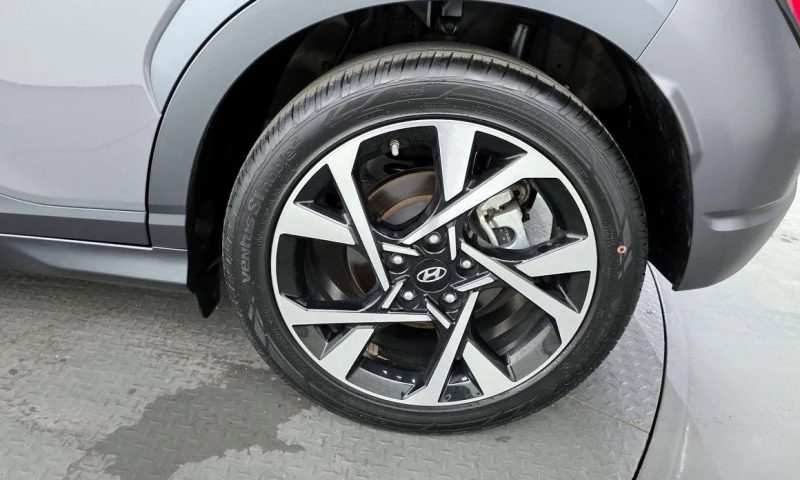 Hyundai Kona Gasoline 1.6 Turbo 2WD Inspiration, снимка 5 - Автомобили и джипове - 52112784