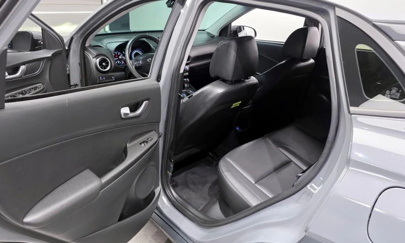 Hyundai Kona Gasoline 1.6 Turbo 2WD Inspiration, снимка 11 - Автомобили и джипове - 52112784