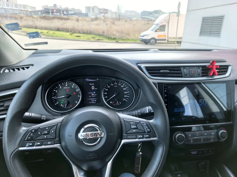 Nissan Qashqai 1.2, снимка 10 - Автомобили и джипове - 52976651