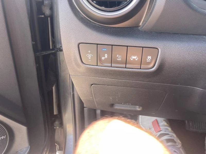 Hyundai Kona * ULTIMATE * DIS * HUD * 2 КЛЮЧА, снимка 13 - Автомобили и джипове - 54741682