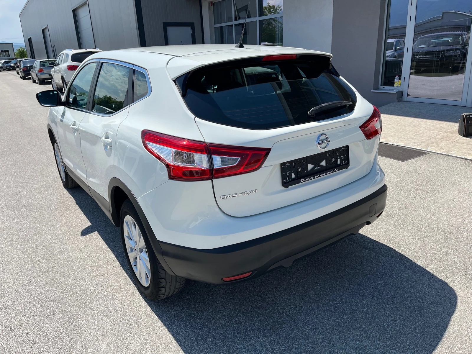 Nissan Qashqai 1.2 i 115k.c - изображение 5