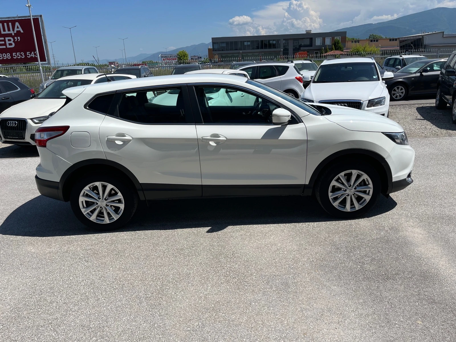 Nissan Qashqai 1.2 i 115k.c - изображение 4