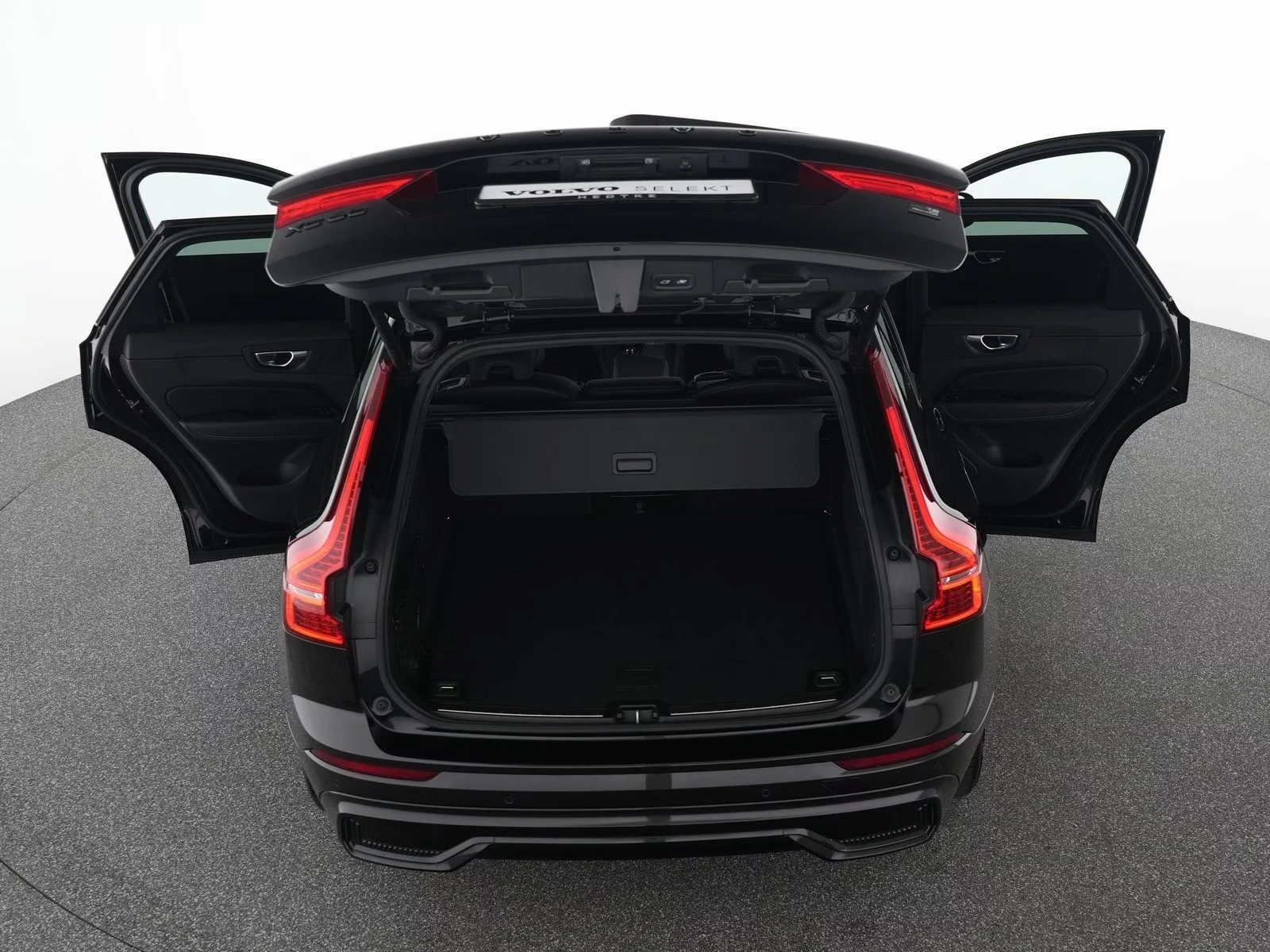 Volvo XC60 T8 AWD Black Edition, снимка 11 - Автомобили и джипове - 41981064