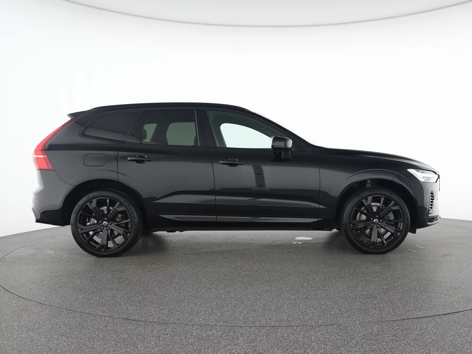 Volvo XC60 T8 AWD Black Edition, снимка 9 - Автомобили и джипове - 41981064